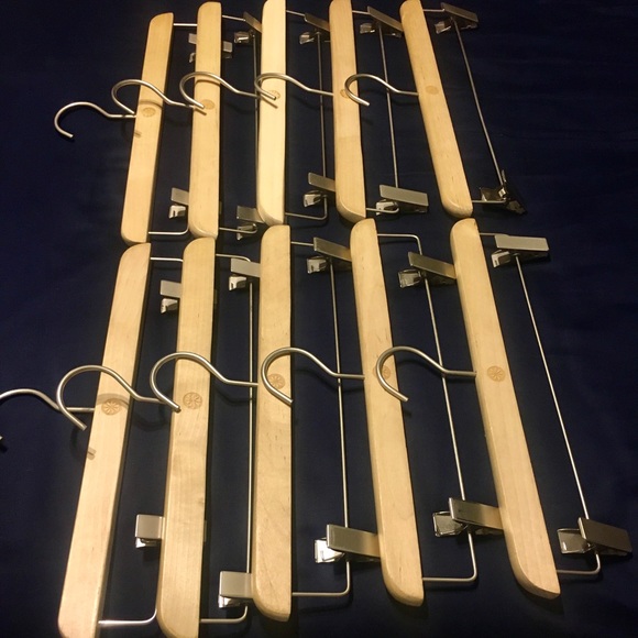 *24 for $15 Athleta Logo Wooden Hangers - Picture 12 of 16